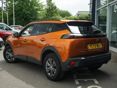 Used Peugeot 2008 Active+ 100 HP (73 kW) 2022 Orange SUV