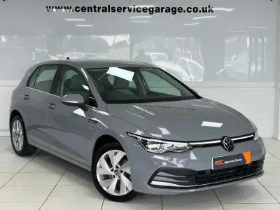 Używany VW Golf VIII Style 130 KM (95 kW) 2022 Szary Hatchback