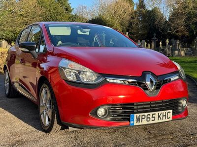 Used Renault Clio IV Dynamique 90 HP (66 kW) 2016 Red Hatchback