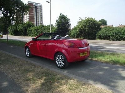 Used Vauxhall Tigra Sport 90 HP (66 kW) 2006 Red Coupe