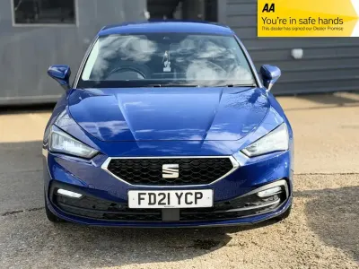 Begagnad Seat Leon SE Dynamic 2021 Blå Halvkombi