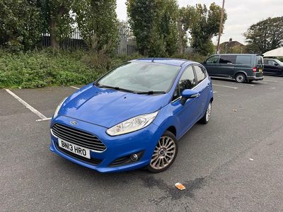 Used Ford Fiesta Titanium 75 HP (55 kW) 2013 Blue Hatchback