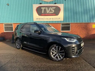 Used Land Rover Discovery SE Dynamic 2023 Black SUV