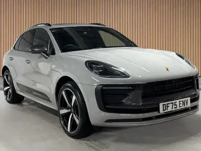 Used Porsche Macan 265 HP (194 kW) 2025 Crayon grey SUV