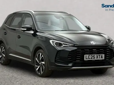 Used MG ZS Trophy 196 HP (144 kW) 2024 Metallic  black pearl SUV