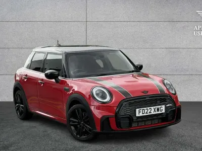 Used Mini Cooper Hatch 134 HP (98 kW) 2022 Red Hatchback