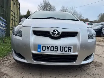 Usado Toyota Auris SR 177 HP (130 kW) 2009 Prateado Citadino