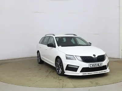 Used Skoda Octavia vRS 245 HP (180 kW) 2019 White Estate