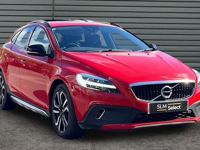 Begagnad Volvo V40 Pro 152 HK (111 kW) 2019 Halvkombi