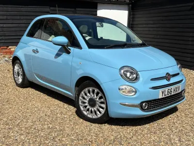 Usado Fiat 500 Lounge 69 HP (50 kW) 2017 Azul Citadino