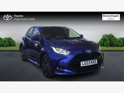 Used Toyota Yaris Hybrid Design 116 HP (85 kW) 2023 Blue Hatchback