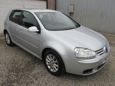 Begagnad VW Golf V Match 2007 Silver Halvkombi