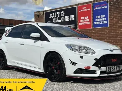 Used Ford Focus ST 246 HP (180 kW) 2012 White Hatchback
