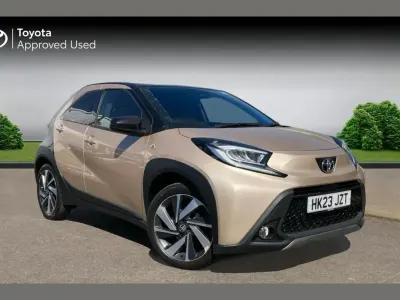 Used Toyota Aygo X 72 HP (52 kW) 2023 Beige SUV