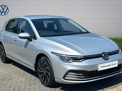 Used VW Golf VIII Life 110 HP (80 kW) 2022 Silver Hatchback