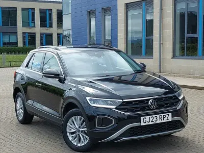 Used VW T-Roc Life 150 HP (110 kW) 2023 Black SUV