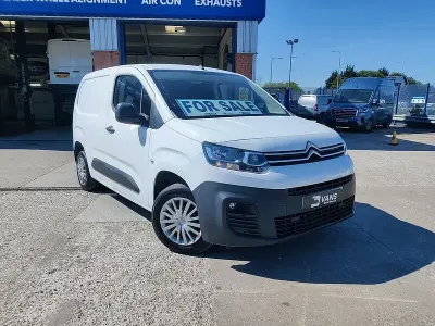 Usado Citroën Berlingo 75 HP (55 kW) 2021 Branco Monovolume