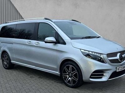 Mercedes V220