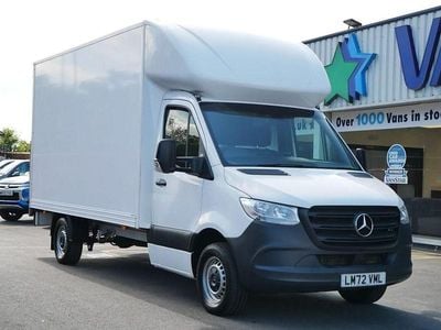 Używany Mercedes Sprinter Progressive 150 KM (110 kW) 2023 Biały Van