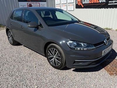 Usado VW Golf VII SE 116 HP (85 kW) 2017 Cinzento Citadino