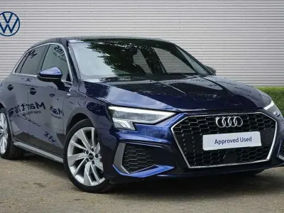 Używany Audi A3 S-Line 147 KM (108 kW) 2021 Niebieski Sedan/Limuzyna