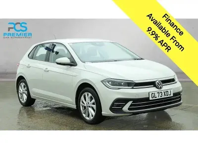Begagnad VW Polo Style 2023 Grå Halvkombi