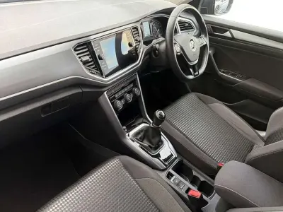 Used VW T-Roc Active 110 HP (80 kW) 2022 Grey SUV
