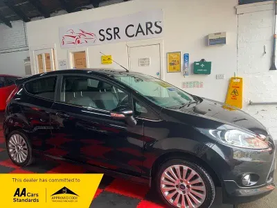 Używany Ford Fiesta Titanium 67 KM (49 kW) 2009 Czarny Hatchback