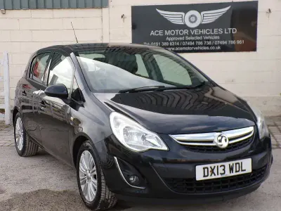 Used Vauxhall Corsa 100 HP (73 kW) 2013 Black Hatchback