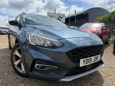 Used Ford Focus Active 125 HP (91 kW) 2019 Blue Hatchback