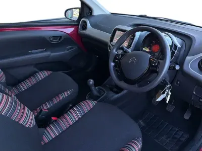 Używany Citroën C1 Feel 68 KM (50 kW) 2018 Czerwony Hatchback