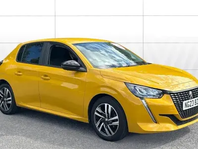 Used Peugeot 208 Active+ 75 HP (55 kW) 2023 Yellow Hatchback