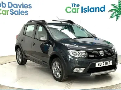 Używany Dacia Sandero Lauréate 90 KM (66 kW) 2017 Szary Hatchback