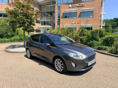 Used Ford Fiesta Titanium 125 HP (91 kW) 2018 Grey Hatchback