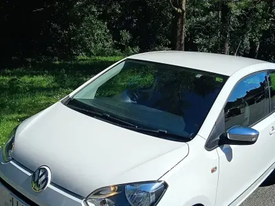 Used VW up! move up! 60 HP (44 kW) 2014 White Hatchback
