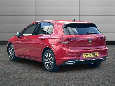 Used VW Golf VIII Active 110 HP (80 kW) 2022 Red Hatchback
