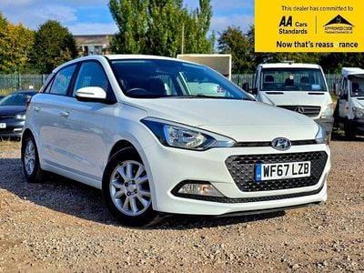 White Used 2017 Hyundai i20 SE Hatchback | £9,688 (Fair price)