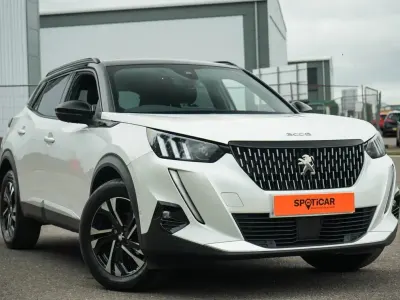 Używany Peugeot 2008 GTi 129 KM (94 kW) 2022 Biały SUV