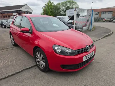 Second-hand VW Golf VII Match 105 CP (77 kW) 2012 Roșu Hatchback