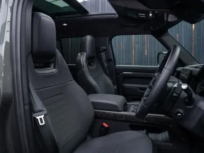 Used Land Rover Defender S 626 HP (460 kW) 2025 Green SUV