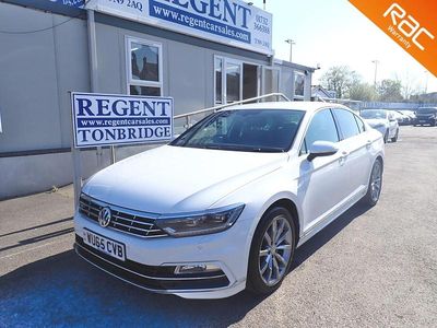 Begagnad VW Passat R-line 150 HK (110 kW) 2015 Vit Sedan