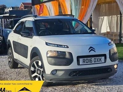 Used Citroën C4 Cactus Flair 82 HP (60 kW) 2016 White Hatchback