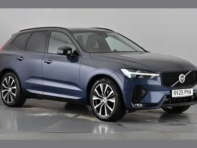 Usado Volvo XC60 Ultra 250 HP (183 kW) 2025 Azul SUV