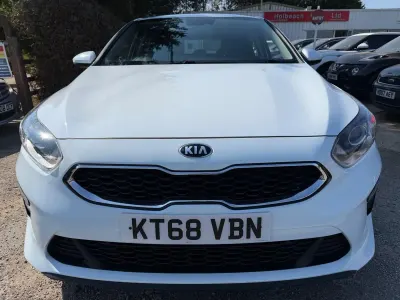 Used Kia Ceed 136 HP (100 kW) 2019 White Hatchback