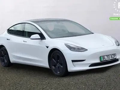 Used Tesla Model 3 Standard Range 239 kW (325 HP) 2020 White Sedan