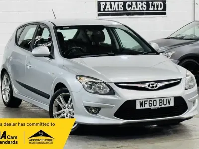 Second-hand Hyundai i30 Premium 116 CP (85 kW) 2010 Argintiu Hatchback