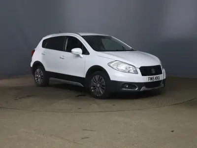 Usado Suzuki SX4 SZ4 120 HP (88 kW) 2015 Branco Citadino