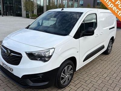 Used Vauxhall Combo S 131 HP (96 kW) 2022 White MPV