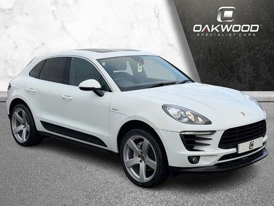White Used 2016 Porsche Macan SUV | £20,995 (Fair price)
