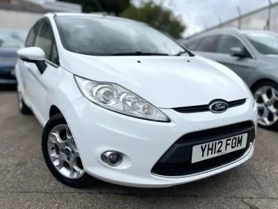 Second-hand Ford Fiesta Zetec 2012 Alb Hatchback